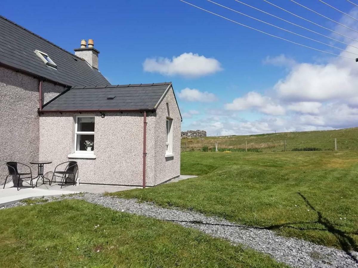 Sineag'S Cottage Pollachara Экстерьер фото